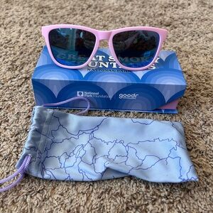 Great Smoky Mountains Goodr sunglasses